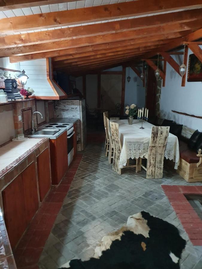 Kashtata S Paraklisa Borovo  Ngoại thất bức ảnh